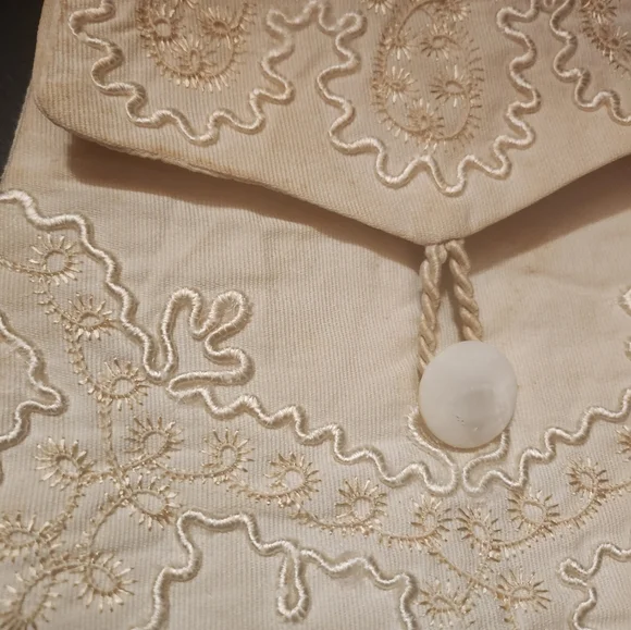 Vintage Cloth Handbag - Picture 2 of 3